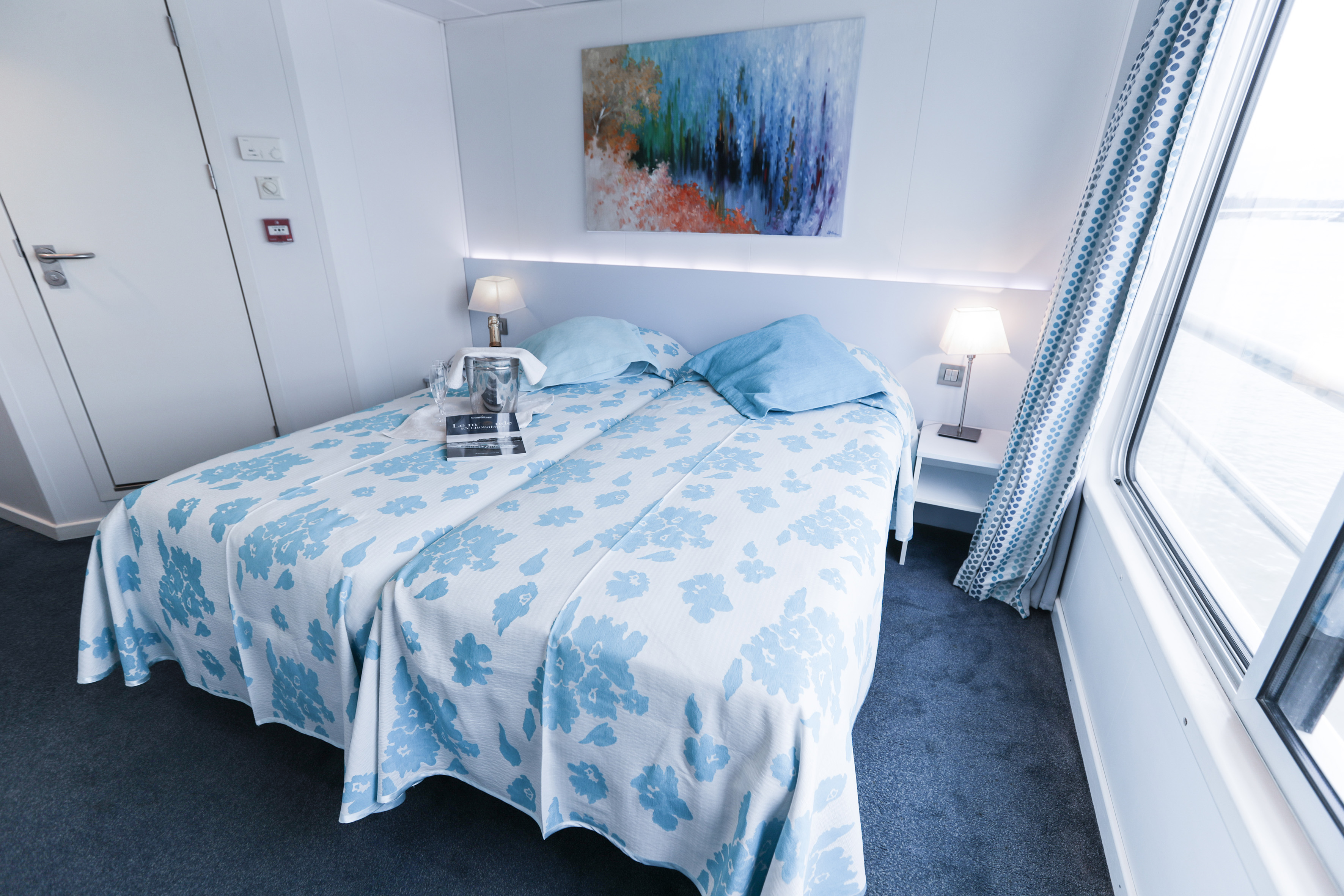 CroisiEurope MS Cyrano de Bergerac Cabin 11.jpg